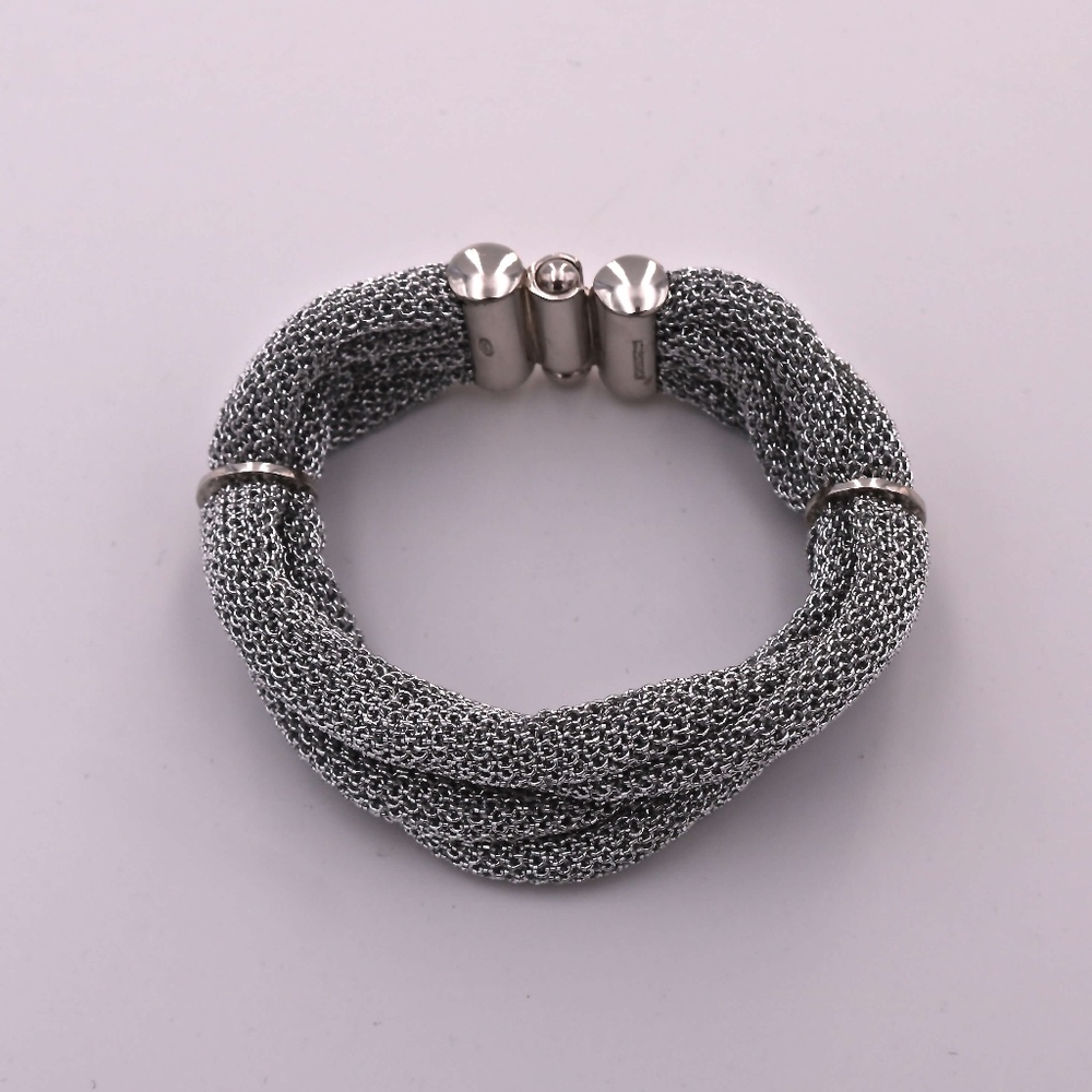 A&M Silver Mesh Twisted Bracelet w/Ring Clasps